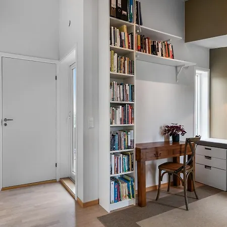 Gunnar Warebergs Gate, Apartman *