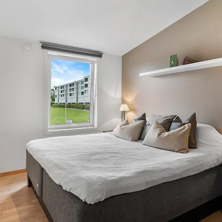Gunnar Warebergs Gate, Apartman *